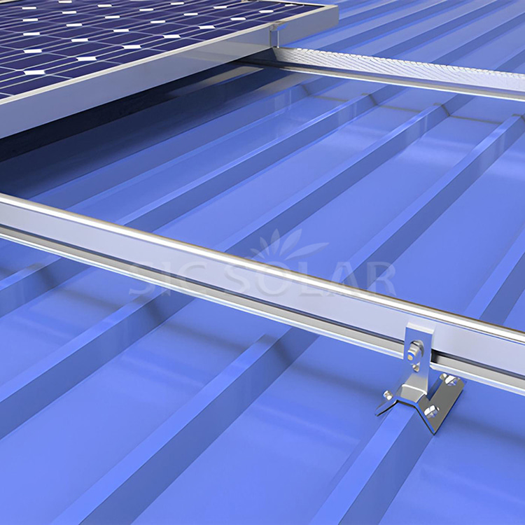 Solarlösung mit trapezförmigem Metalldach